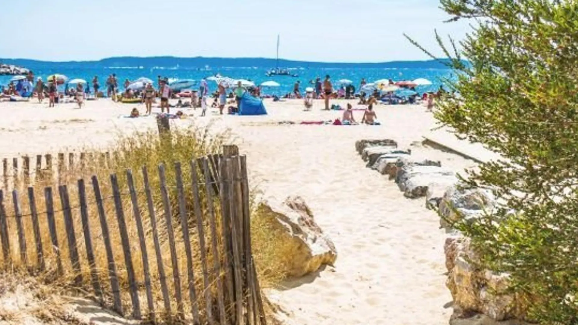 Studio 3 Couchages A 2 Min De La Plage - Bormes-Les-Mimosas, Parking Inclus - Fr-1-251-720 Apartment